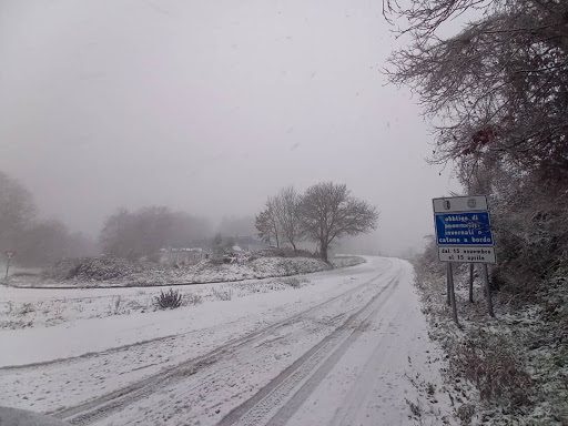 Campania nella morsa del gelo, domenica di neve anche nel Cilento