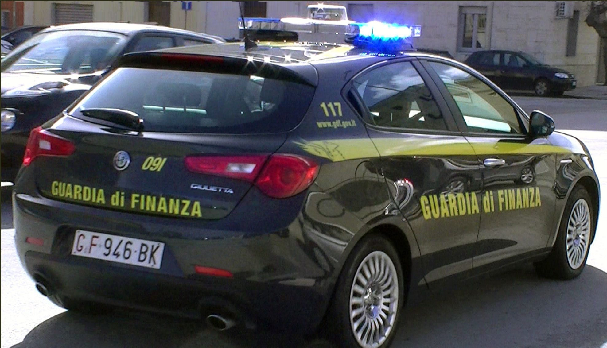 Blitz guardia di Finanza, ex presidente consiglio comunale Battipaglia nei guai per tentata concussione