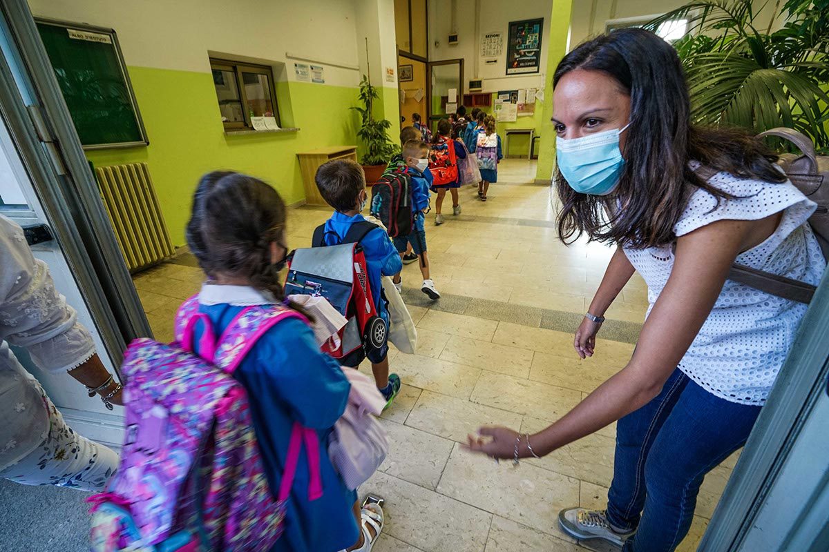 Covid e scuola in Campania: trend in crescita, martedì nuova verifica dati