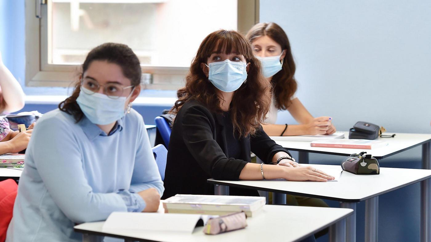 Campania: Unità crisi prende tempo su possibile chiusura scuole