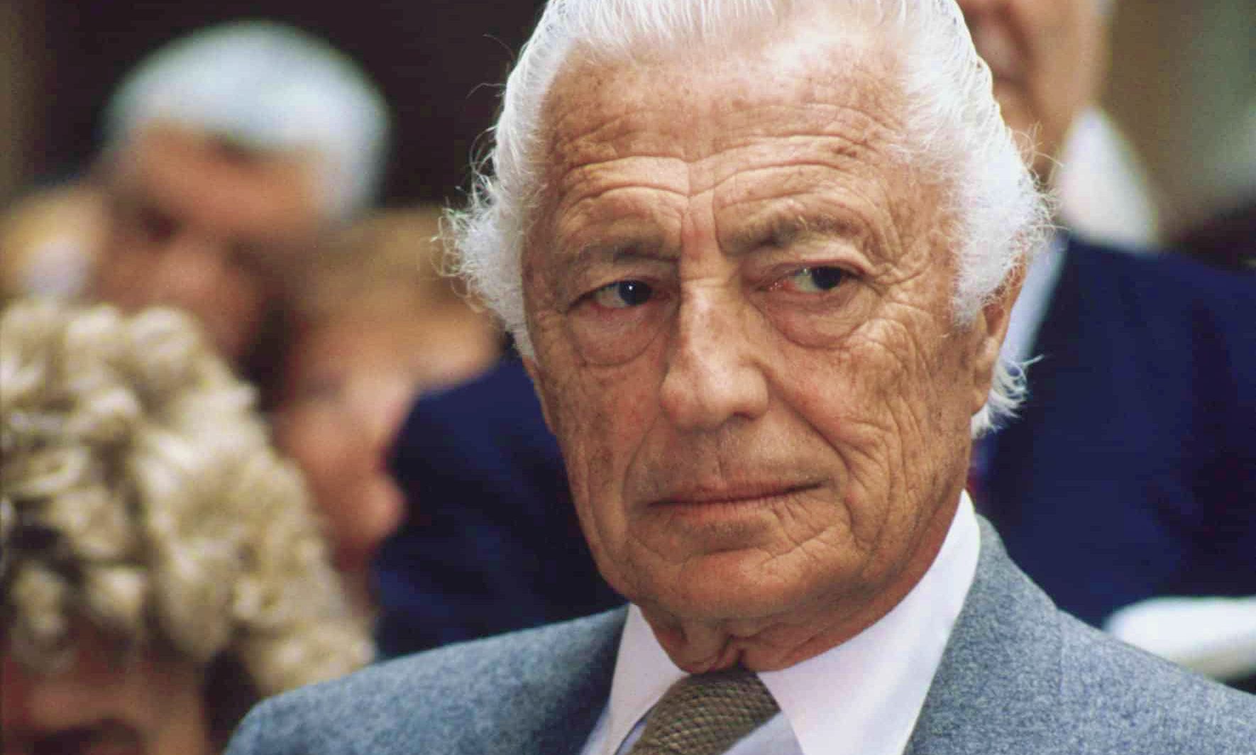 Gianni Agnelli, Pesca propone intitolazione di una strada o piazza ad Agropoli