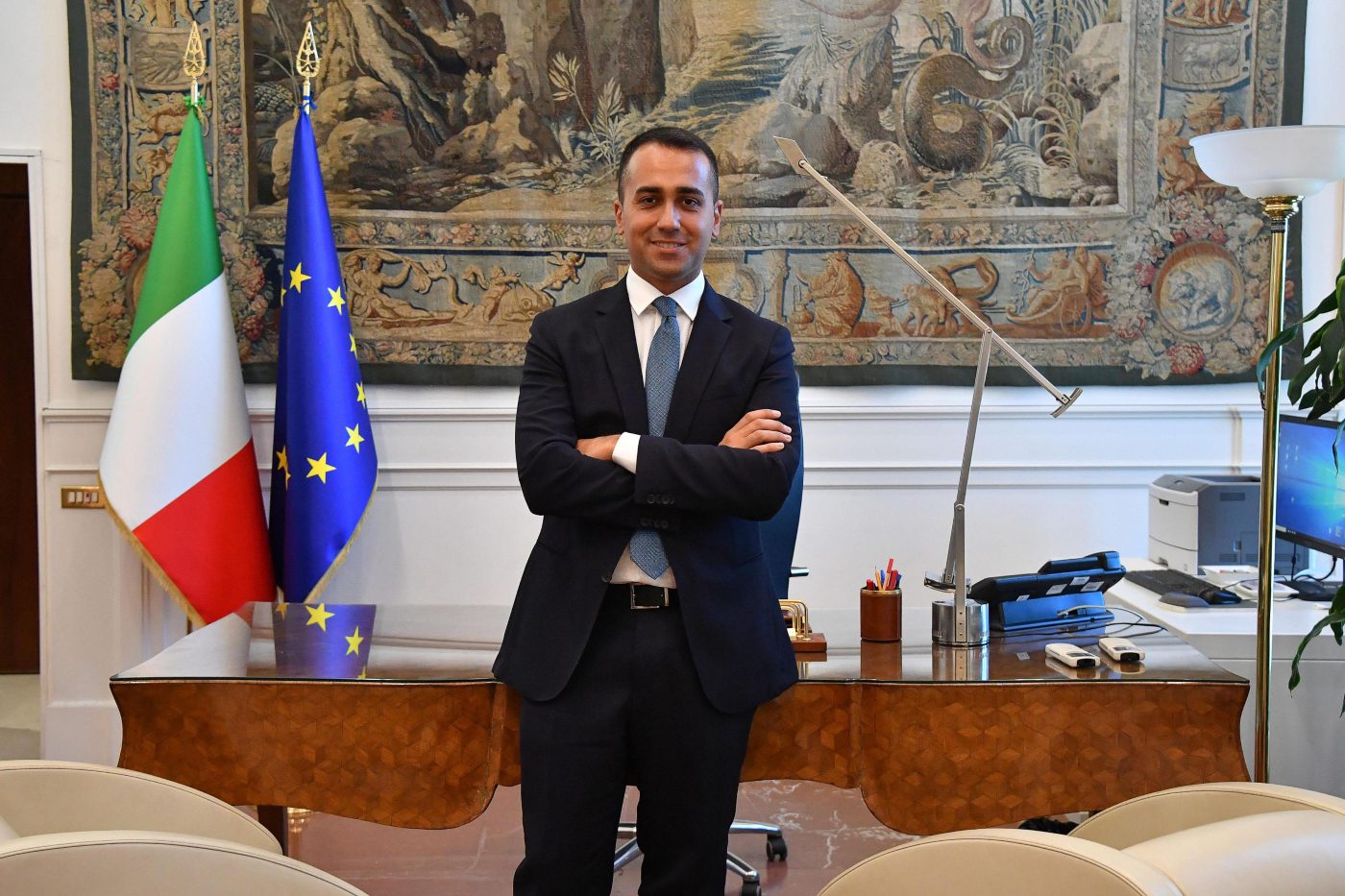 Covid, Castiello torna a casa. Di Maio: «Finalmente con noi»