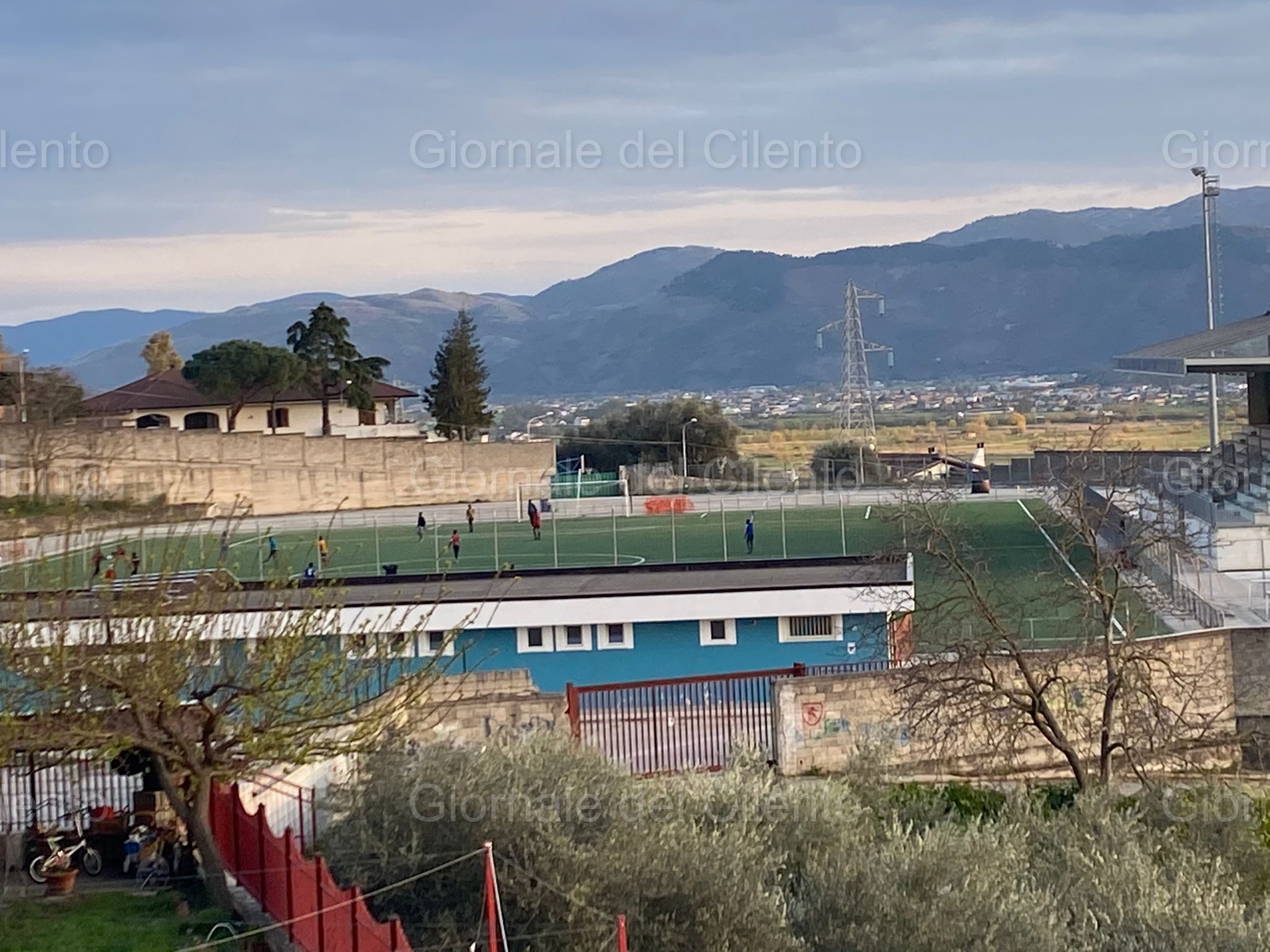 Partita di calcio abusiva a Sala Consilina, 20 giovani multati