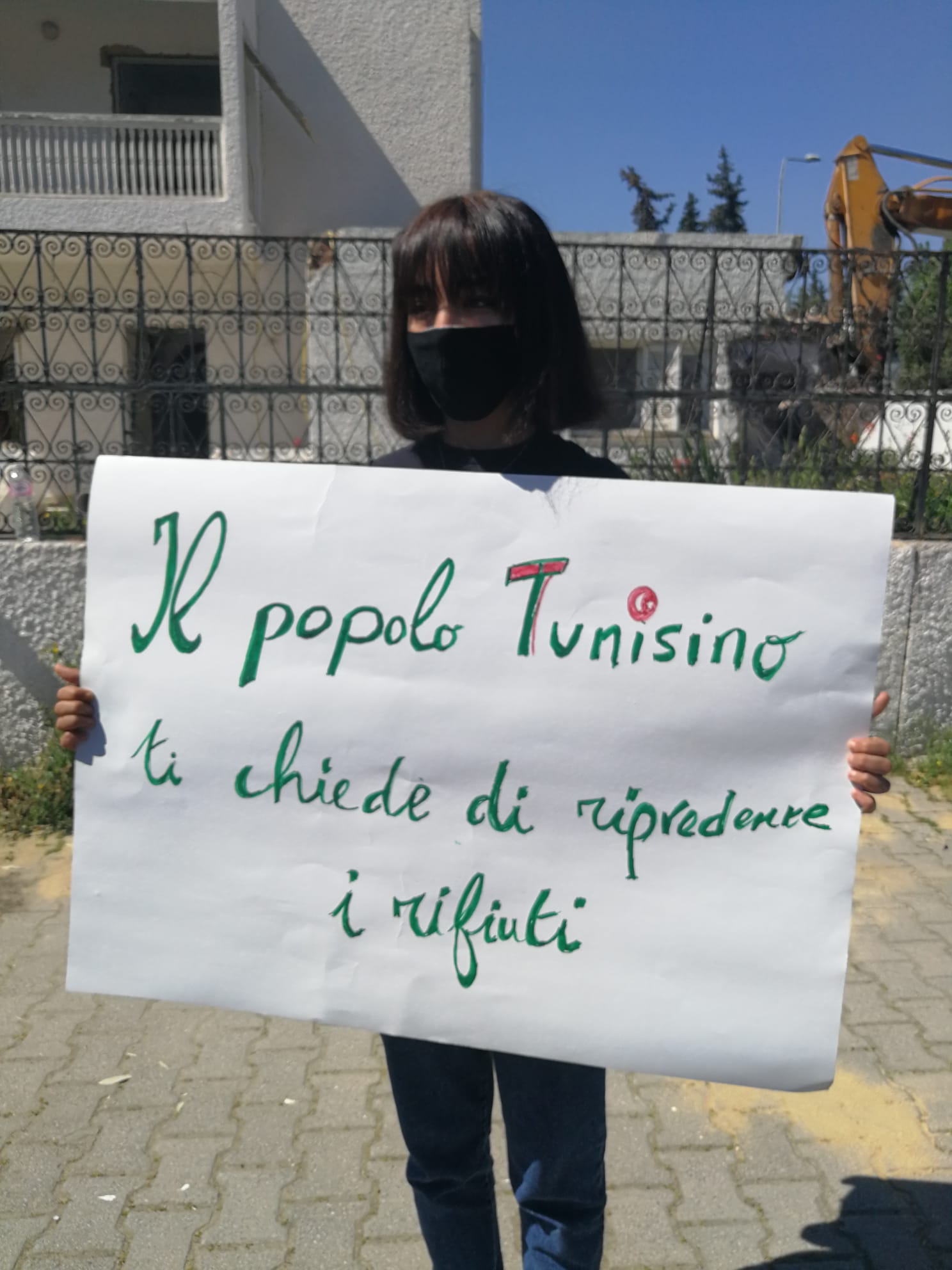 Rifiuti da Polla in Tunisia, ora indaga l’Antimafia di Potenza