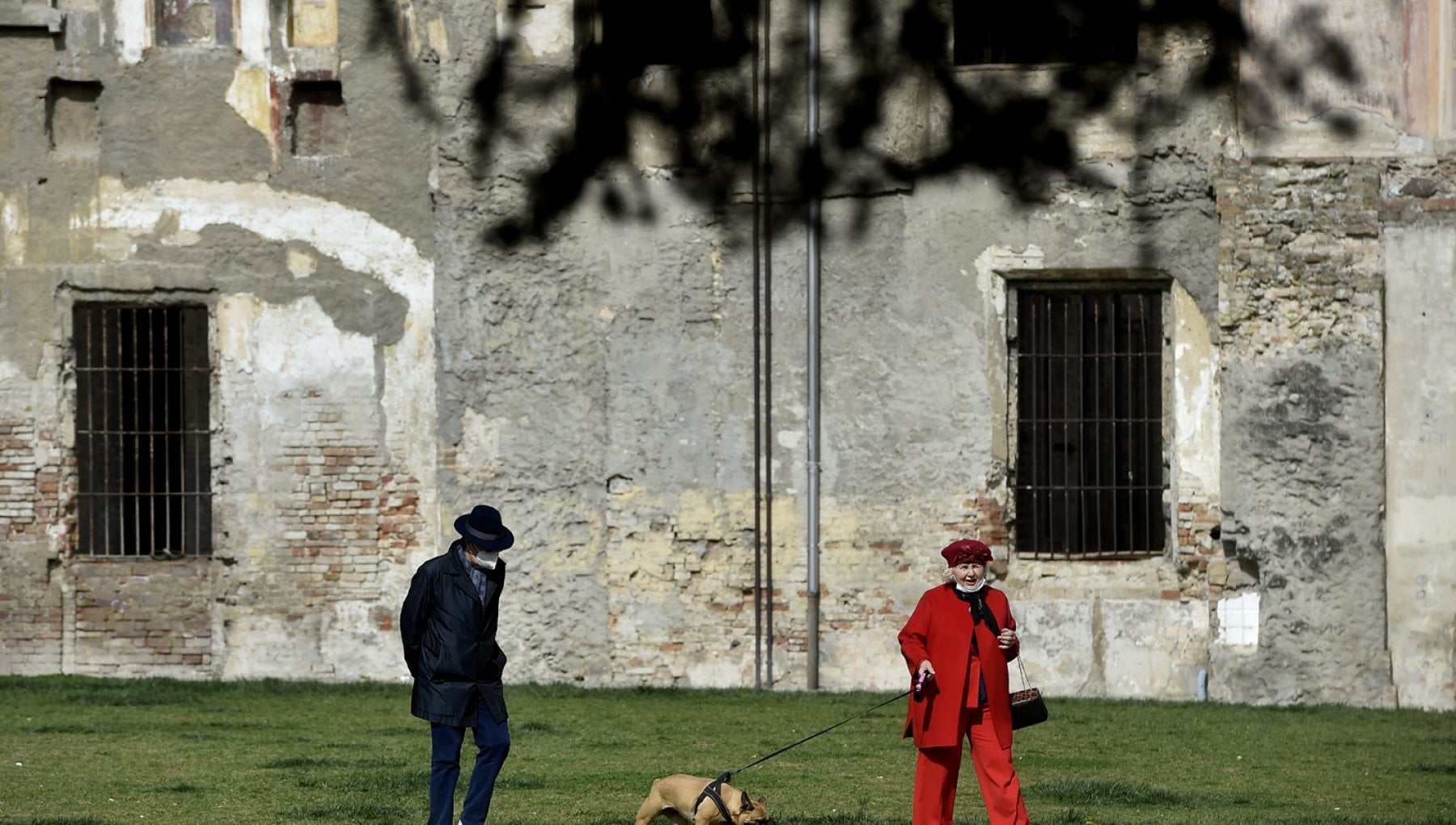 Campania ancora in zona rossa. In Italia lunedì prime riaperture