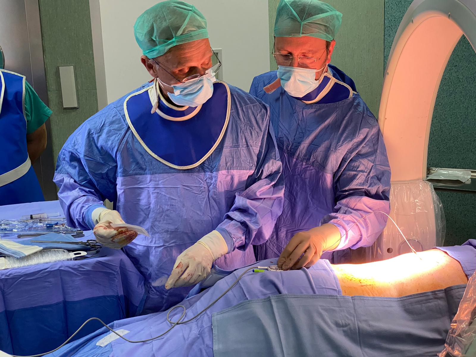 Ospedale Sapri eccellenza in terapia dolore: installato impianto a 62enne di Agropoli