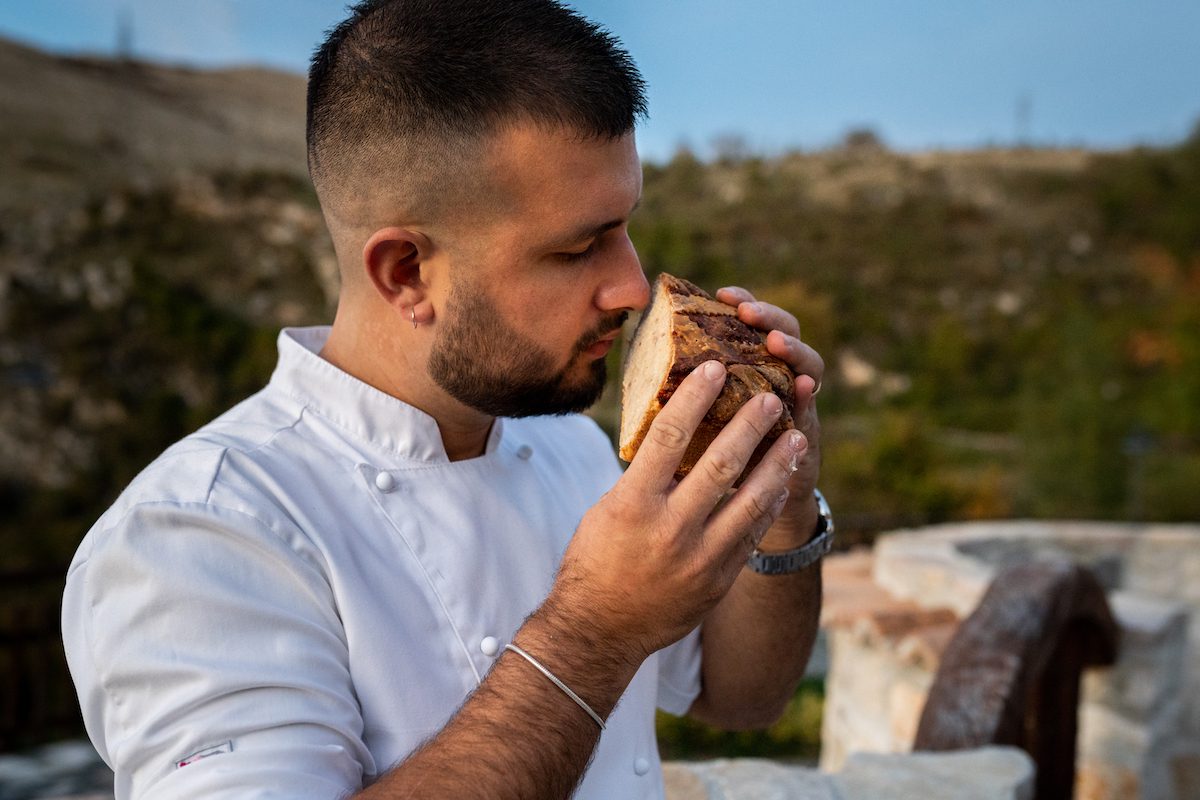 Caggiano, riapre ‘Le Grotticelle’: torna la pizza di Angelo Rumolo