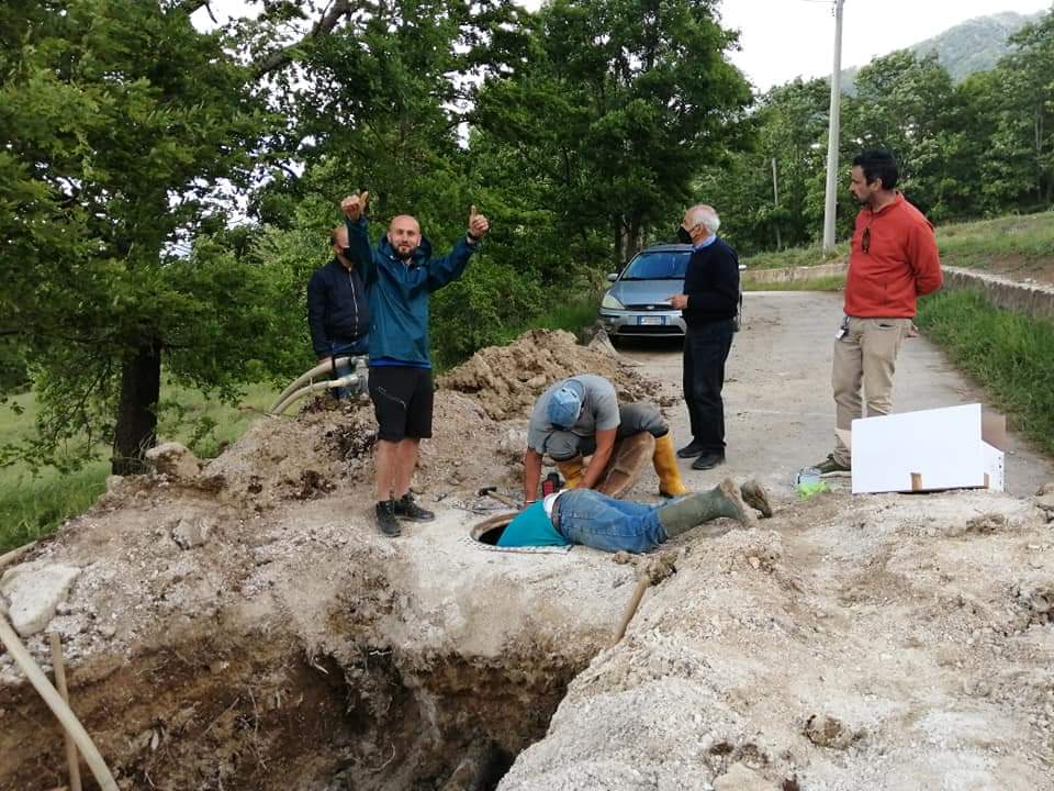 Buonabitacolo e l’emergenza idrica: acqua, polemiche e soluzioni a singhiozzo