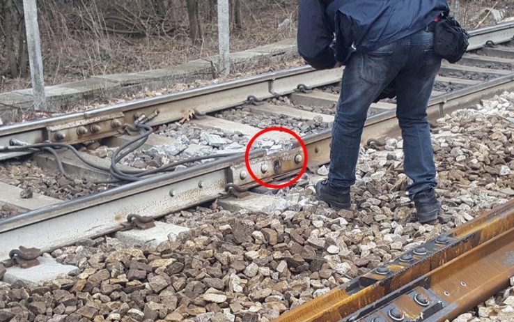 Deraglia treno diretto a Sapri