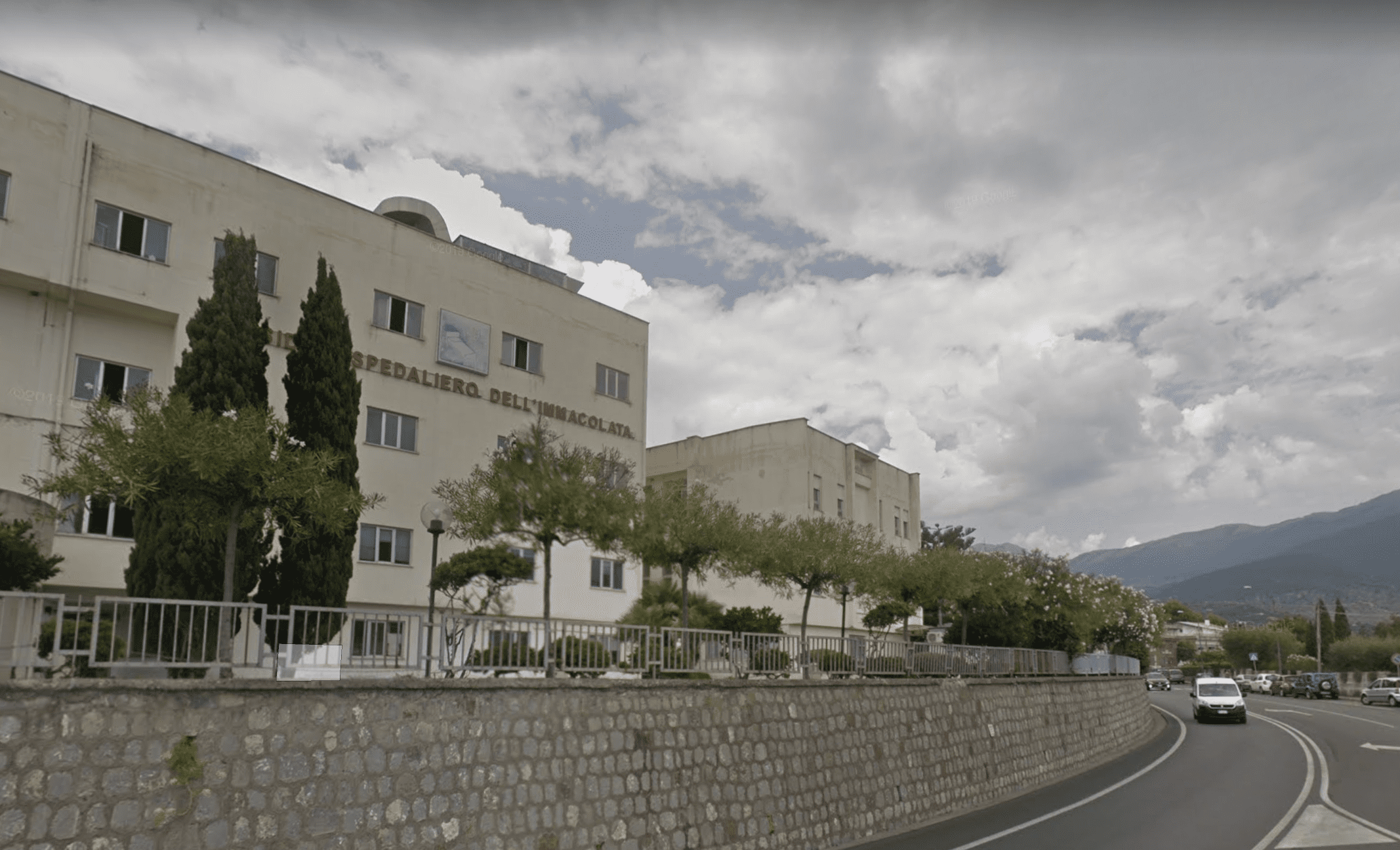 Carenza personale negli ospedali di Agropoli e Vallo, M5S: «A rischio i livelli di assistenza essenziali»