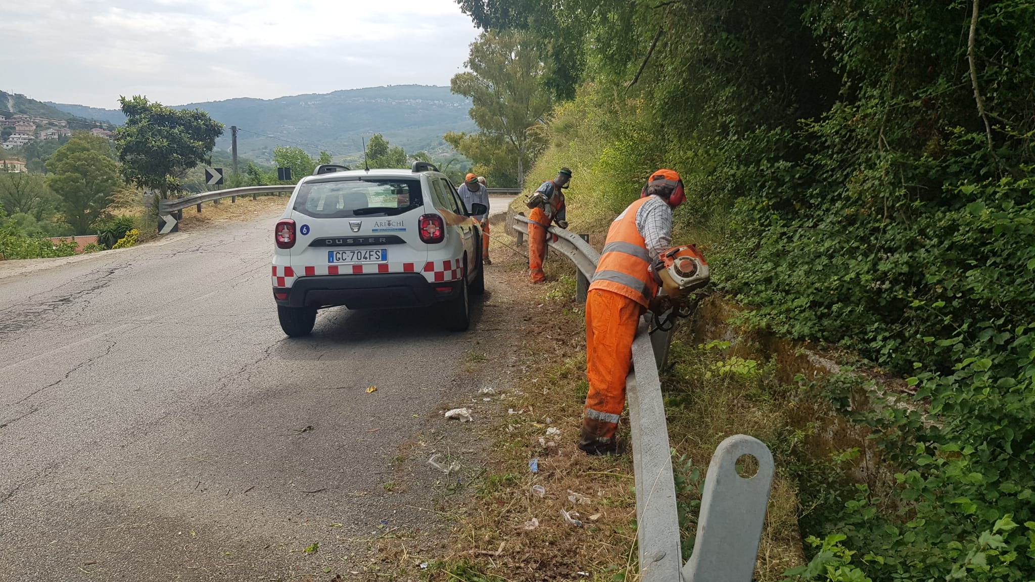 Cilento, sulla via del Mare in corso dal 7 giugno i lavori di pulizia e taglio erba