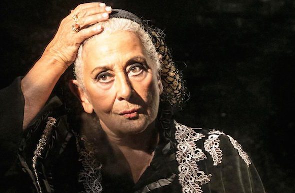 Isa Danieli, a Gioi Cilento per lo spettacolo teatrale «Raccontami, una passeggiata devota»