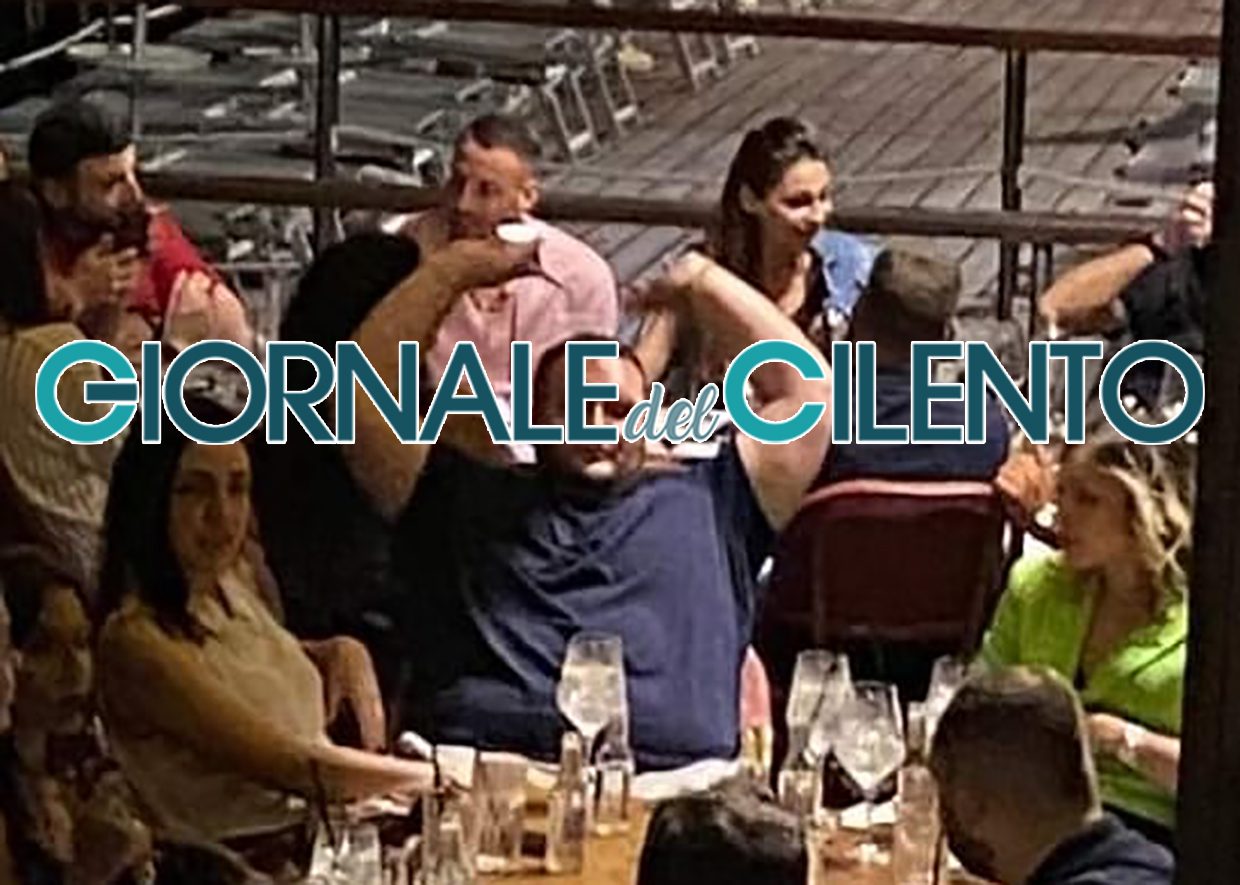 Anna Tatangelo relax a Scario con il fidanzato Livio Cori