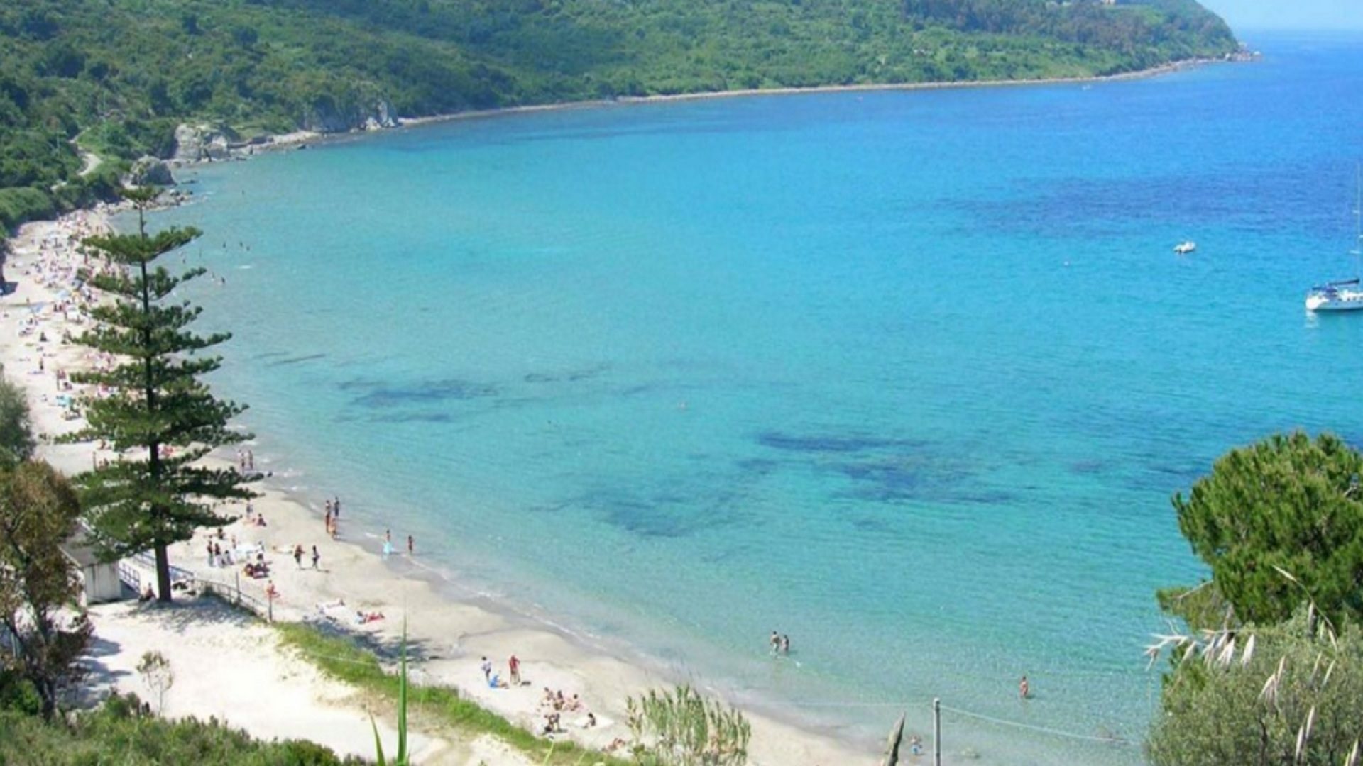 Erosione del mare ad Agropoli, via al ripascimento a Trentova