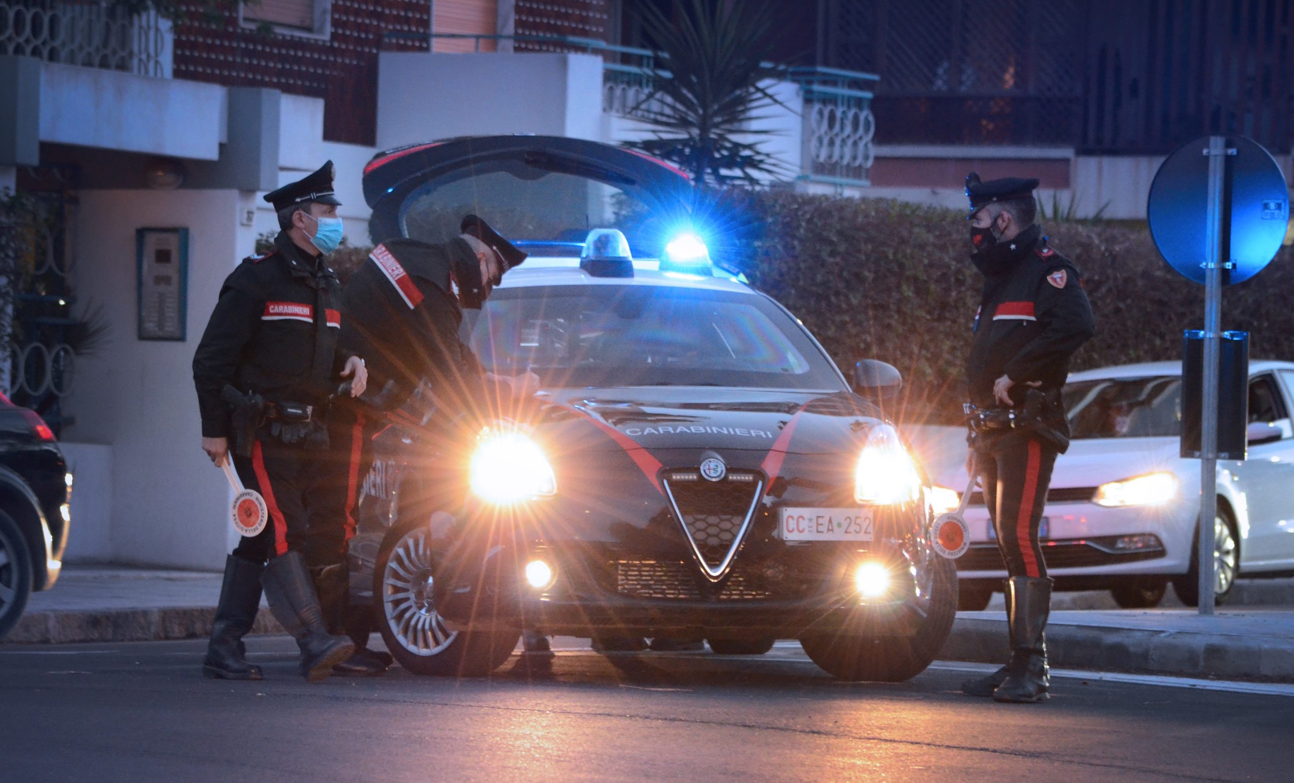 Fermato per l’ennesima volta senza patente: nei guai 40enne pluripregiudicato