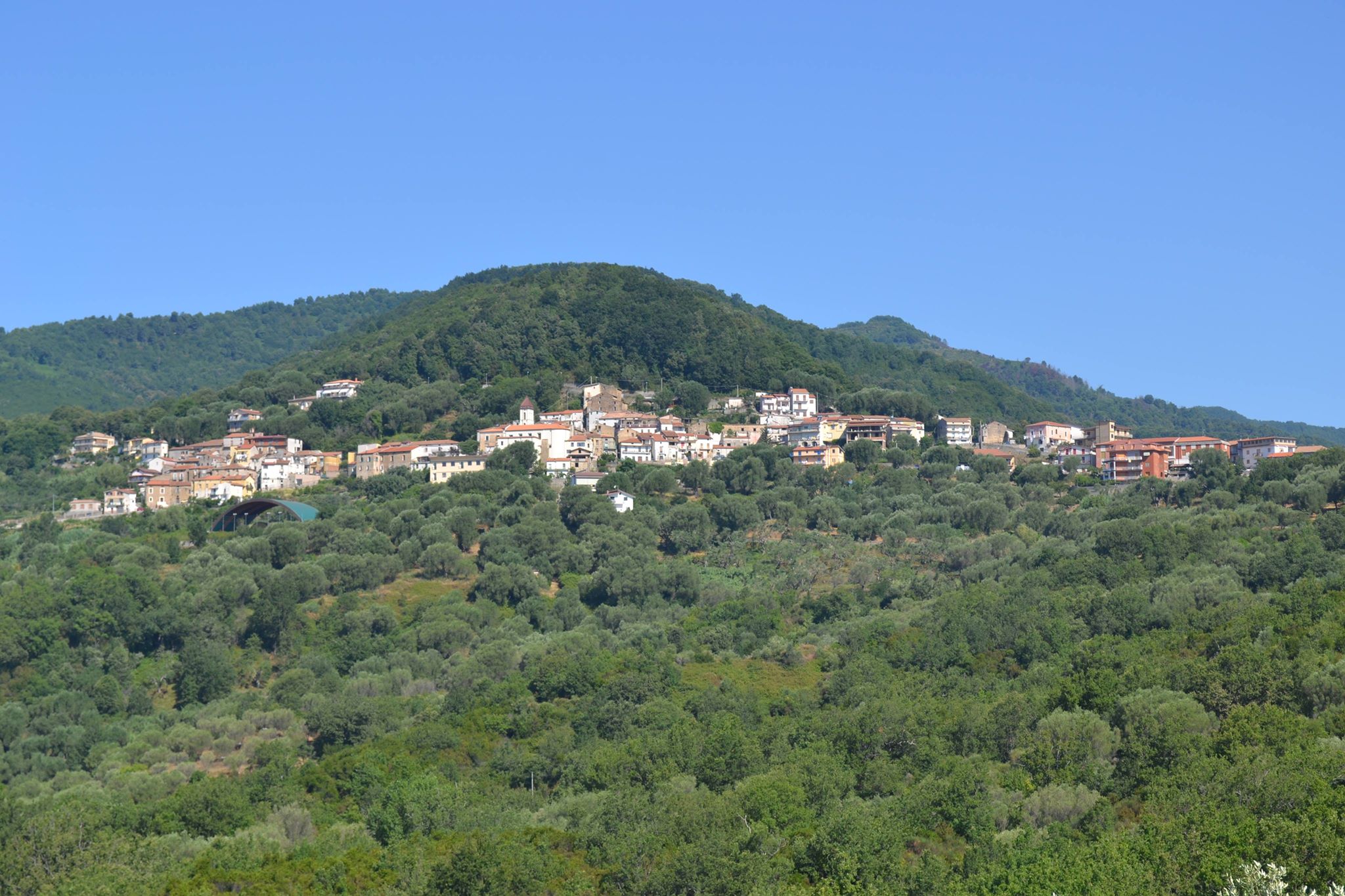 Cilento, la ricetta per sconfiggere lo spopolamento: «Offriamo vacanza a 2 euro»