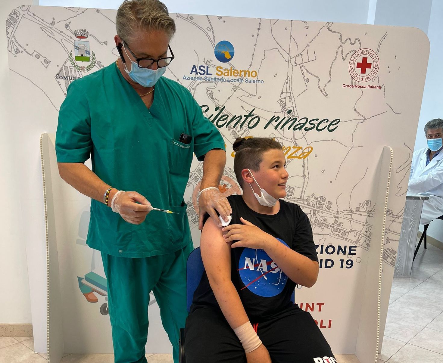 Cilento, un 12enne tra i primi a ricevere il vaccino anti-Covid in Campania e in Italia