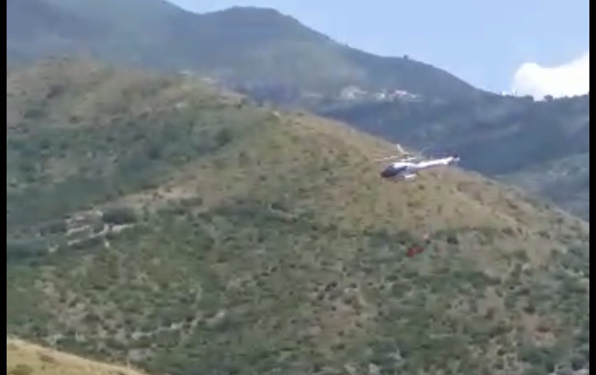 Montecorice, in fiamme le colline di Ortodonico: chiesto intervento dell’elicottero