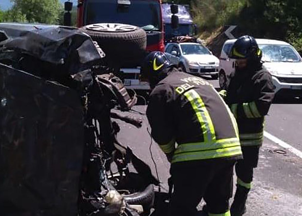 Schianto Cilentana, stabili le condizioni della donna incinta estratta da lamiere