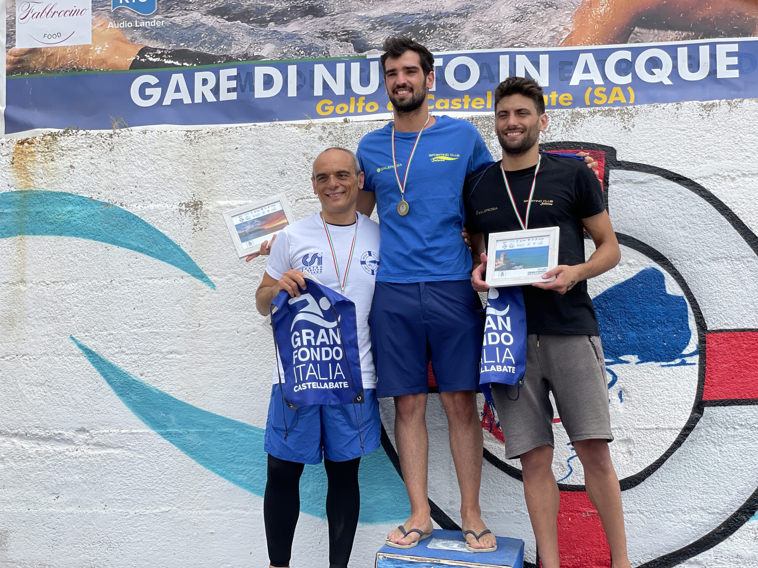 Pallanuoto, Alfredo Sacco vince la 15 km nel golfo di Castellabate