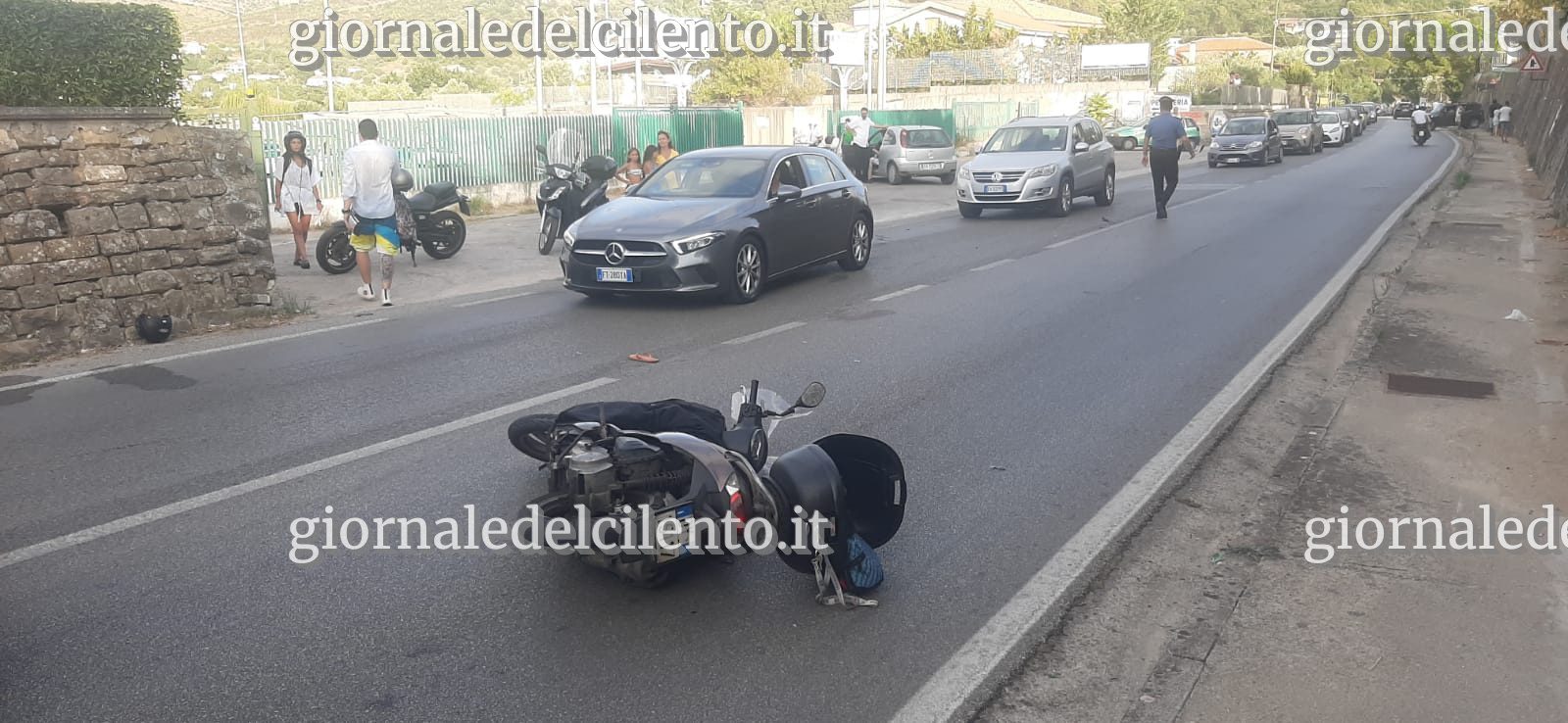 Ogliastro Marina, auto contro moto: ferito
