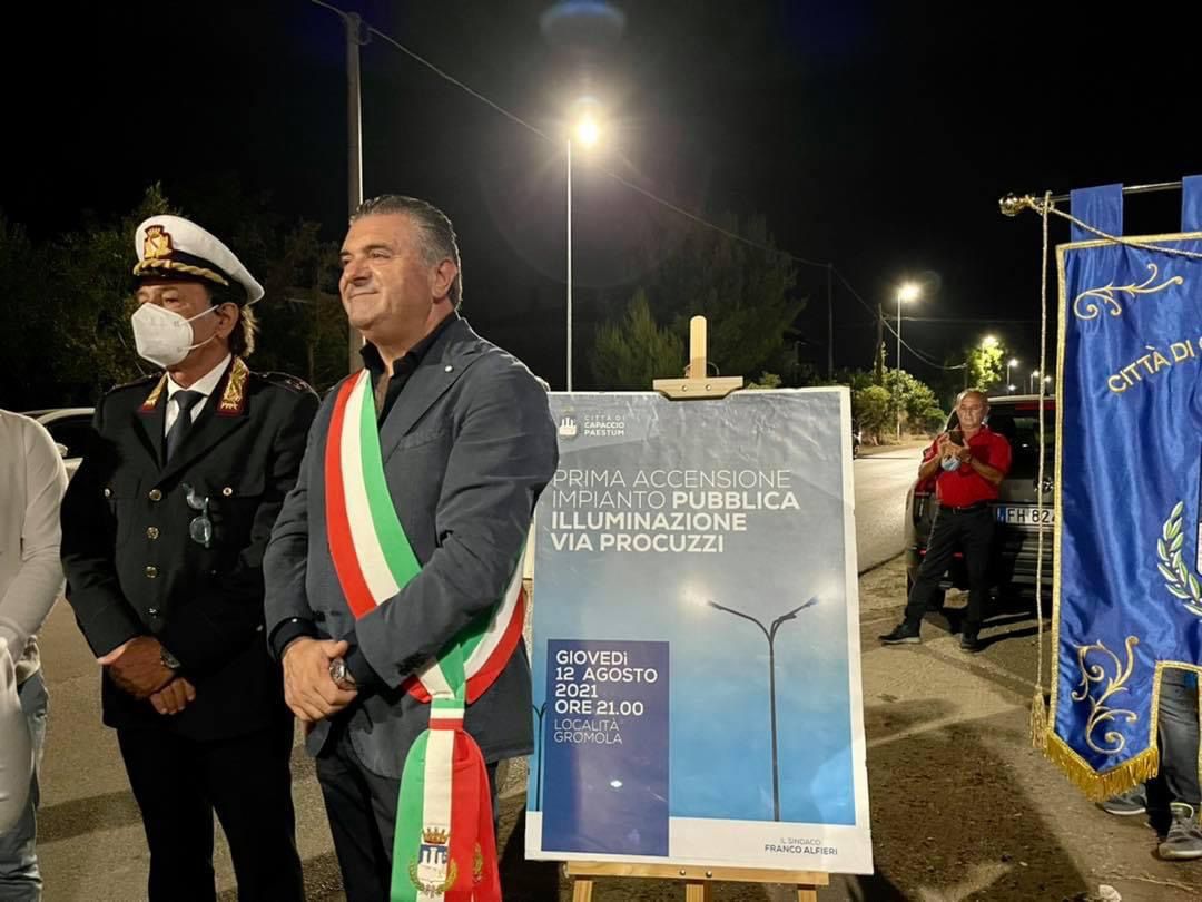 Capaccio, inaugurato impianto illuminazione sostenibile. Alfieri: «Sempre a lavoro per la città»