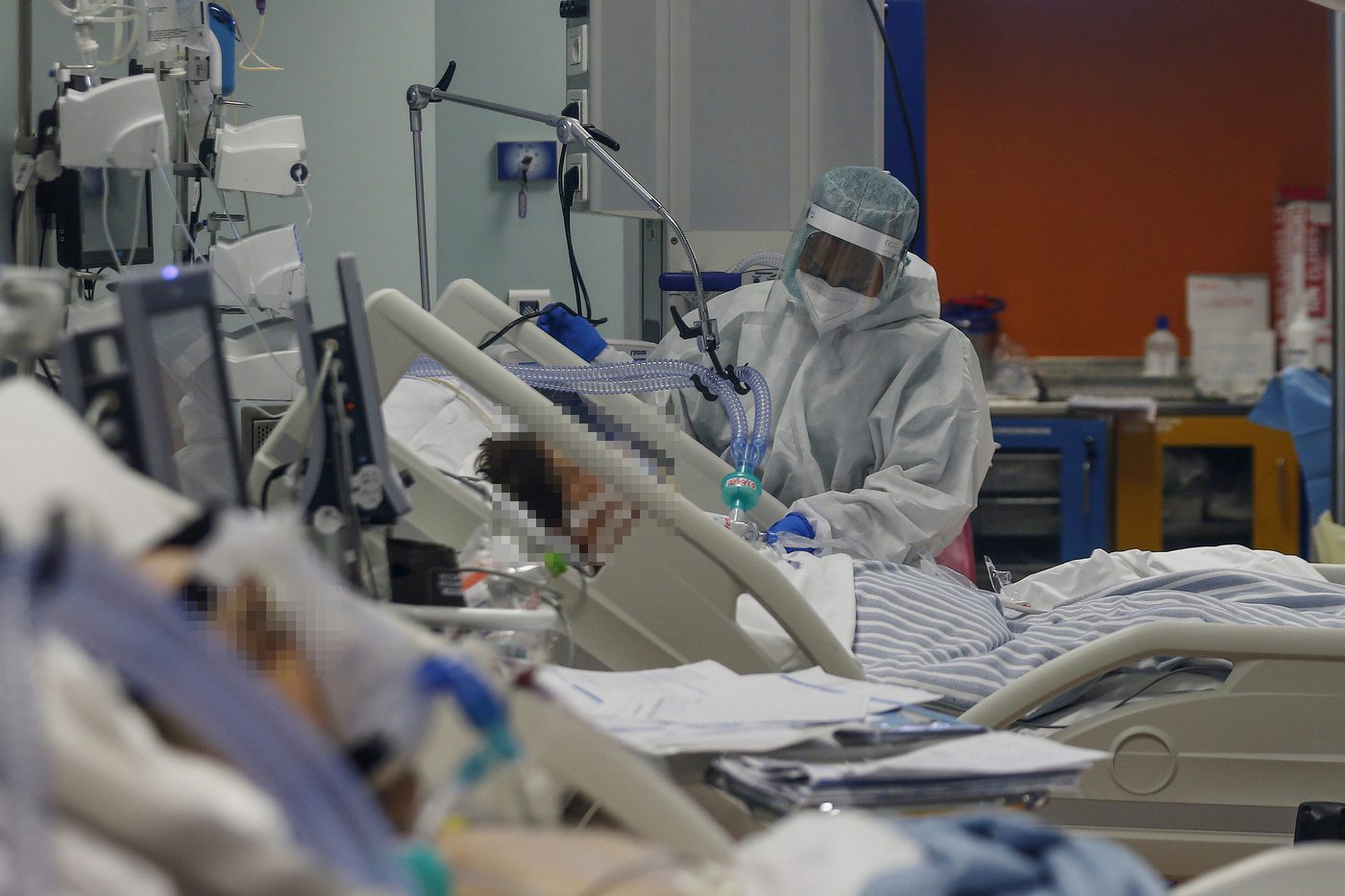 Covid, lieve aumento in Campania dei ricoveri in terapia intensiva