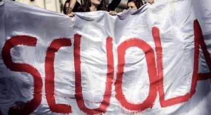 Riprende la scuola ma tra le proteste, studenti del Vallo di Diano: «Stanchi dell’immobilismo della politica»