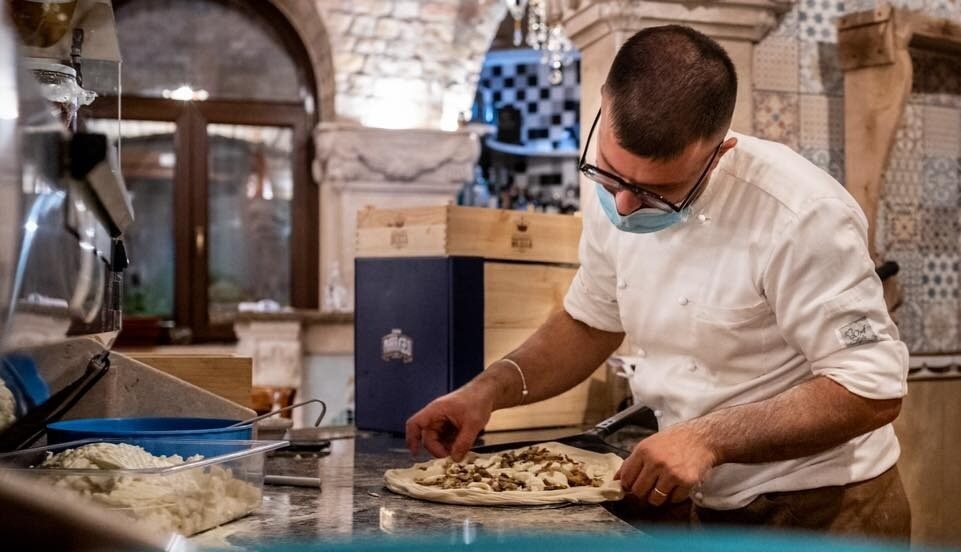 ’50 Top Pizza’’: Grotticelle di Caggiano tra le 10 pizzerie in Italia e nel mondo