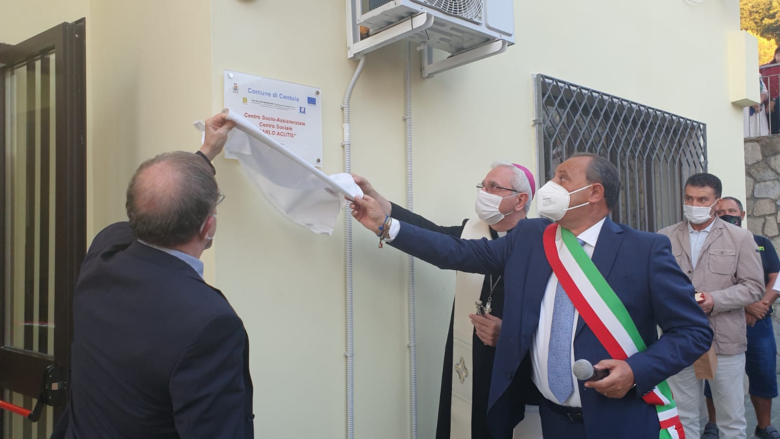 Centola, doppia inaugurazione: apre la Biblioteca comunale e il Centro socio assistenziale