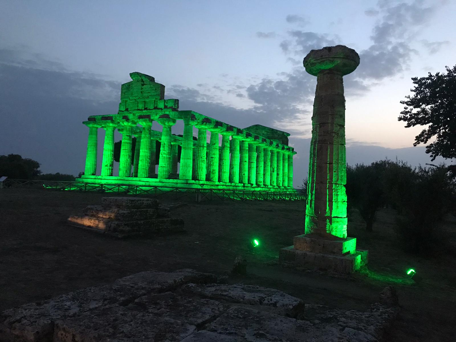 Paestum, tempio di Athena si illumina di verde per la giornata nazionale della Sla
