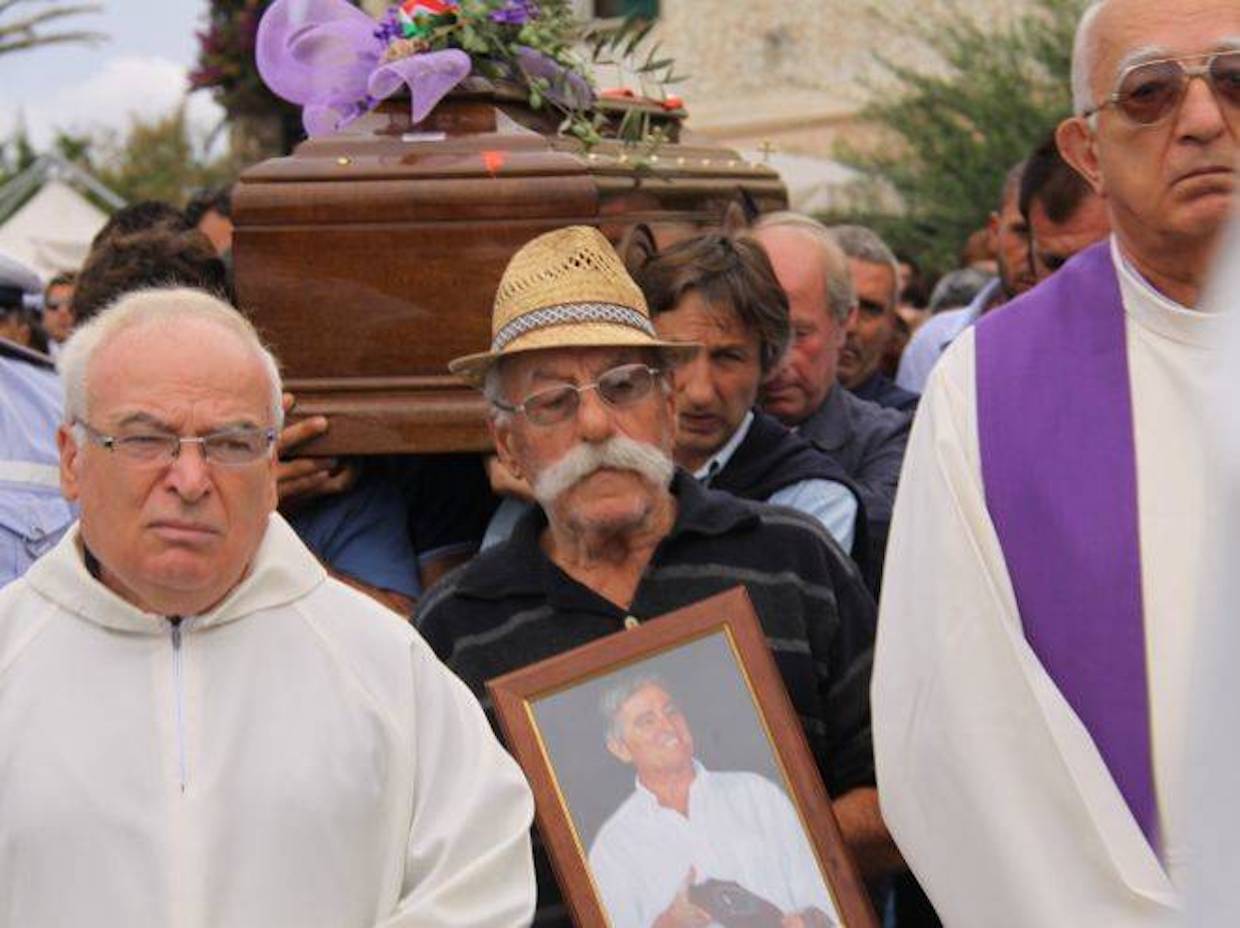 La morte di Angelo Vassallo è una ferita grande sul cuore del Cilento: 11 anni di silenzi