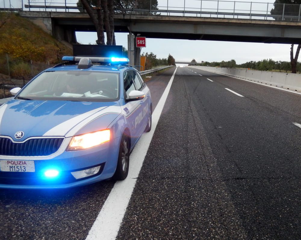 Pericoloso latitante fermato e arrestato sull’autostrada a Sala Consilina