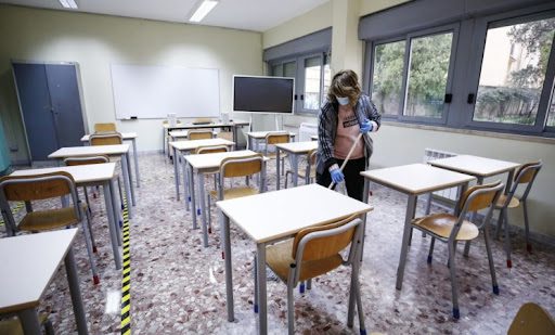 Covid, stabile la curva del contagio in Campania: mercoledì riaprono le scuole