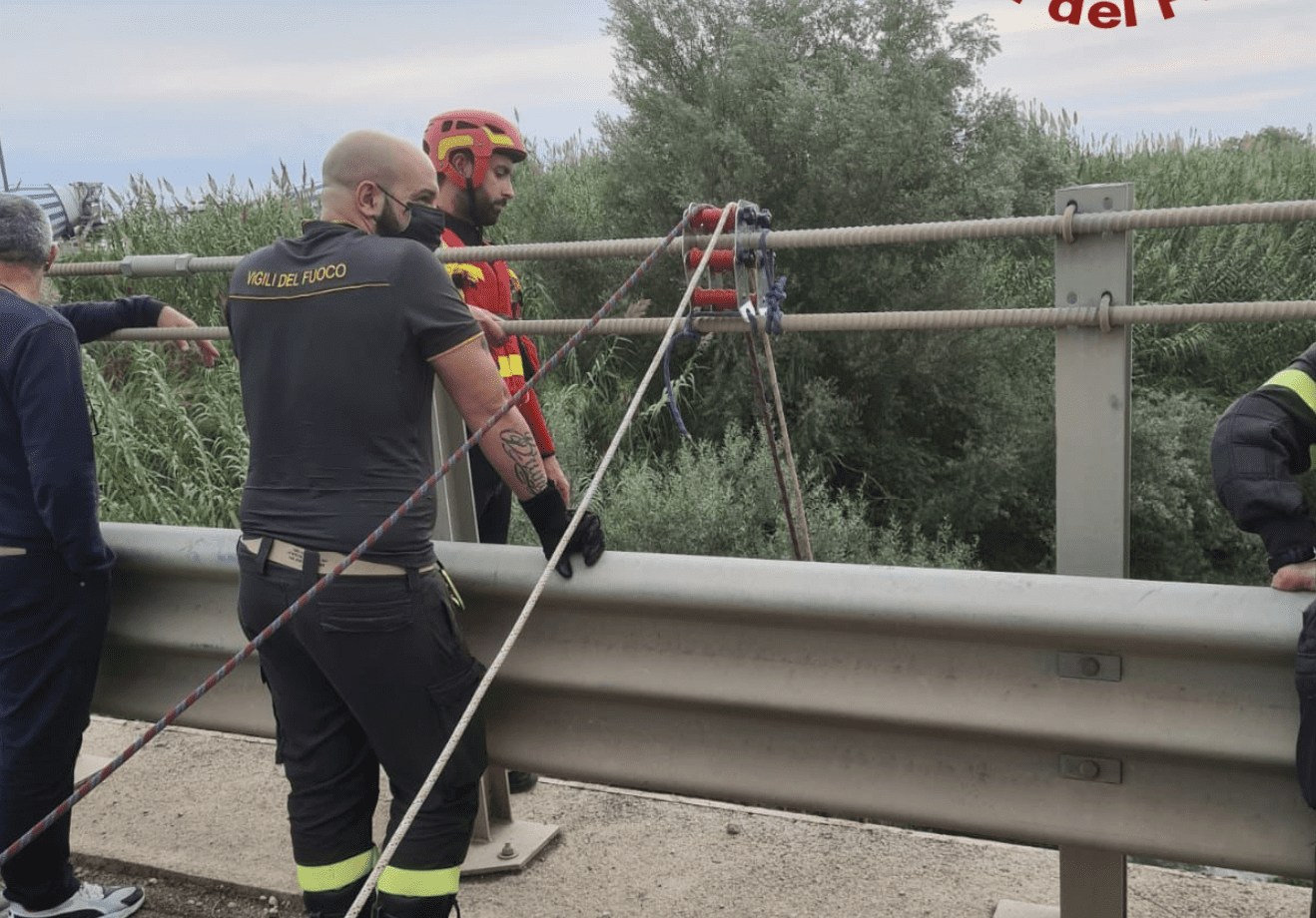 Cilento, ragazzo scomparso si getta dal ponte