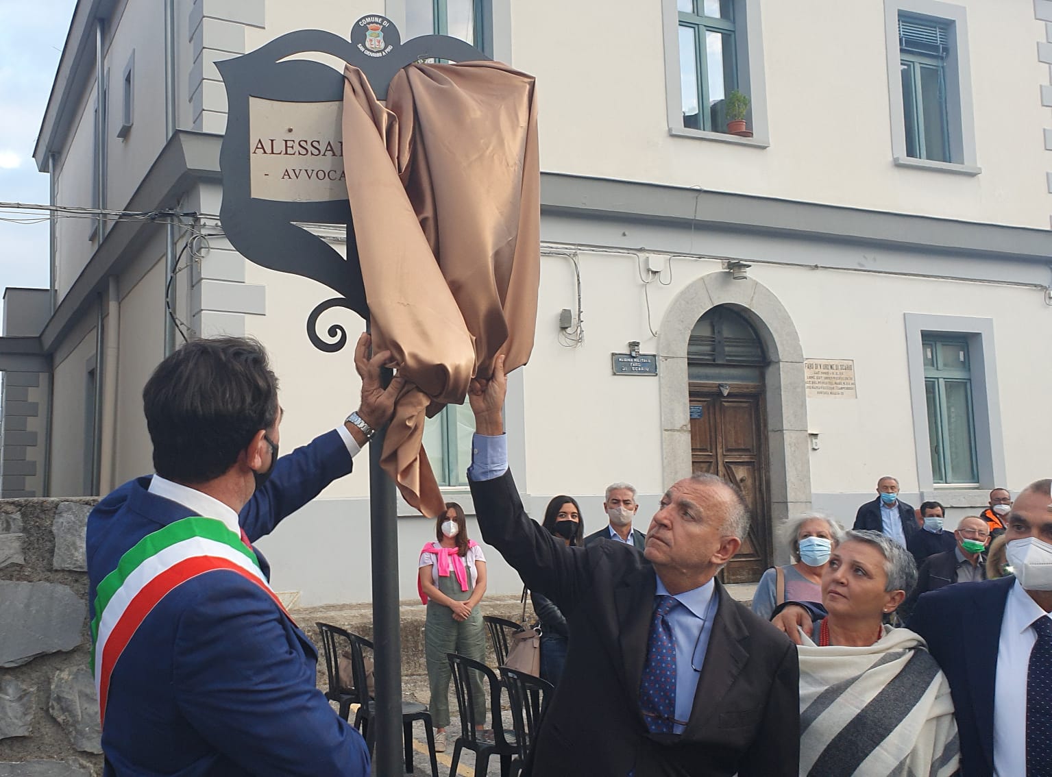 Scario, piazzetta intitolata all’avvocato Alessandro Lentini | FOTO