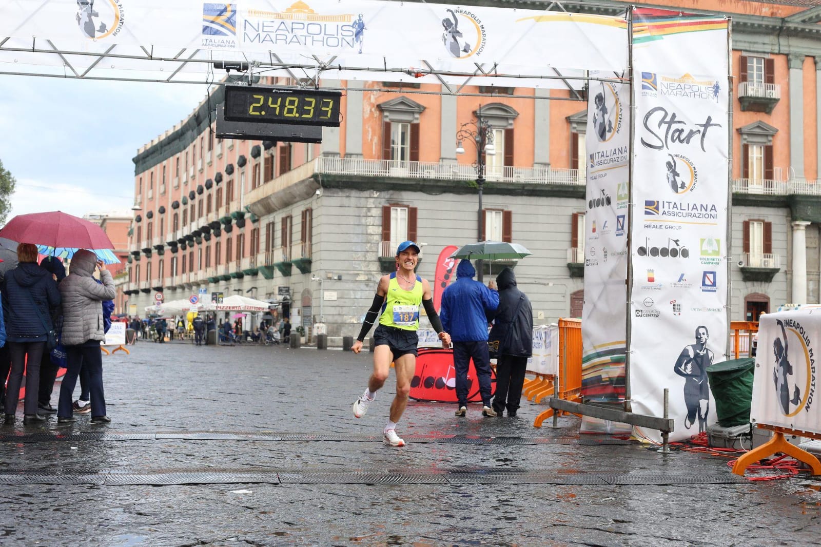 Riccardo Volpe il podista di Polla nella top ten della maratona di Napoli