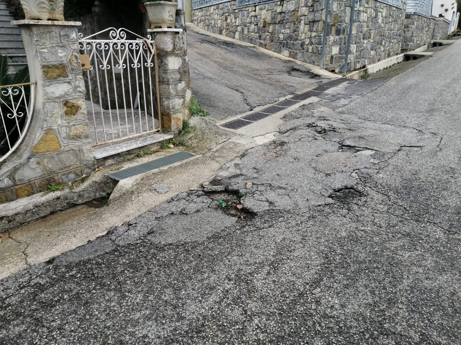 Viabilità, la minoranza di San Giovanni a Piro scrive alla Provincia: «Strade pessime»