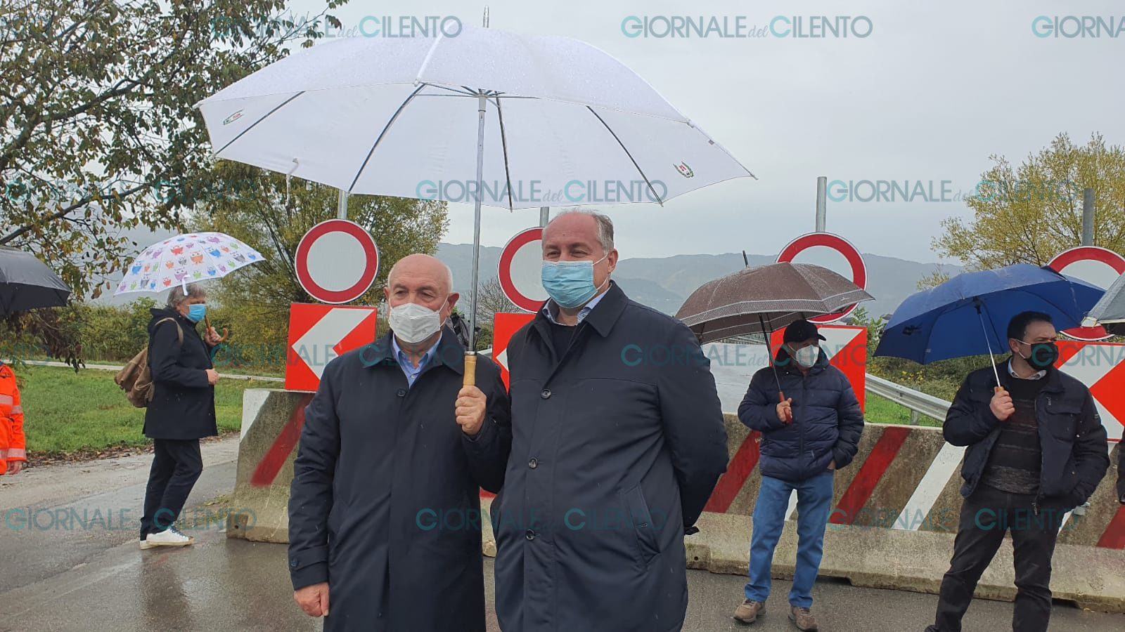 Ponte di Caiazzano, sopralluogo della Provincia: entro Natale risultato degli studi