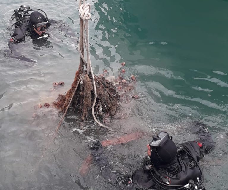 Da Sapri a Palinuro, recuperate 7 reti dai fondali marini del golfo di Policastro