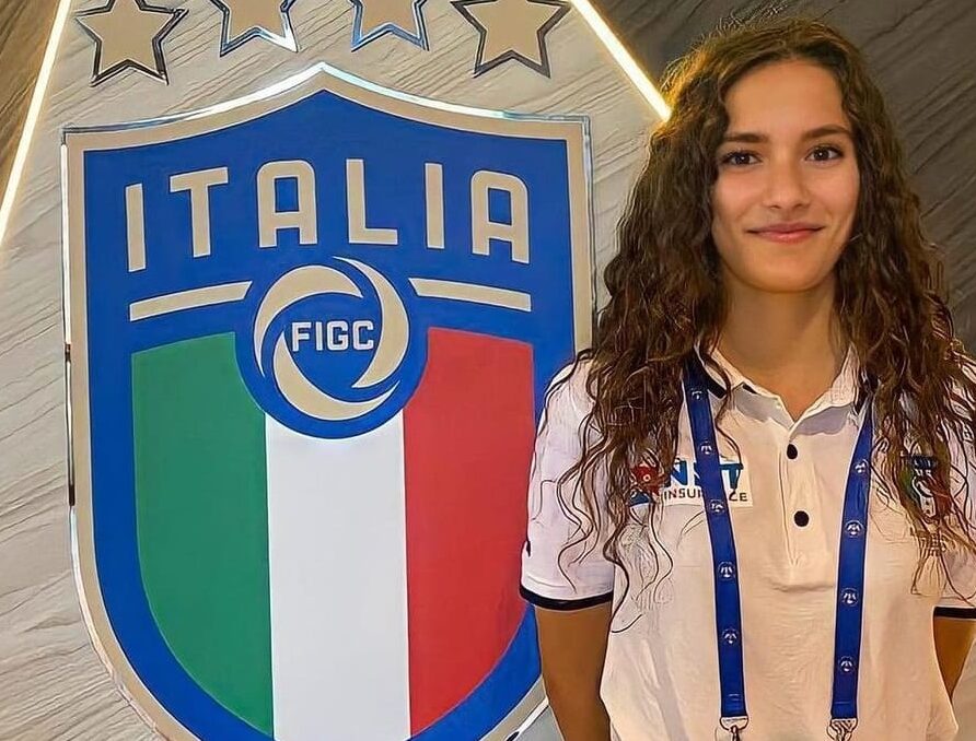 Manuelle Cuozzo, primo fischietto rosa del Vallo di Diano debutta in Promozione