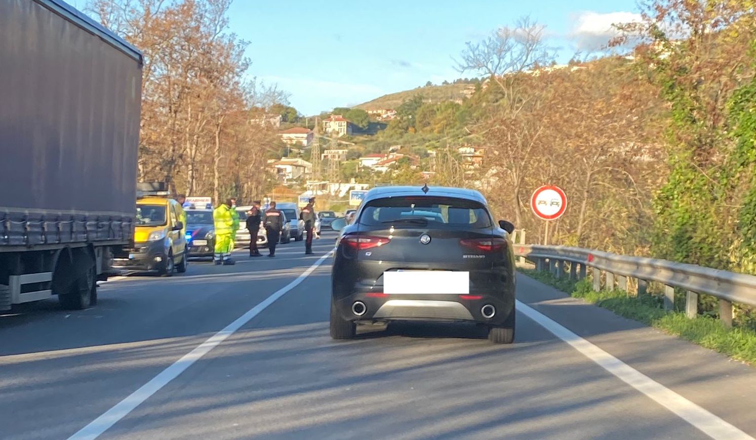 Camion perde una ruota, lunghe code sulla Cilentana tra gli svincoli di Agropoli