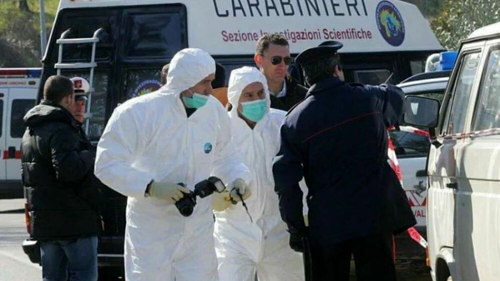 Uomo trovato morto nella pineta di Eboli, ipotesi omicidio