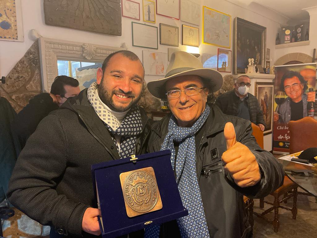 Castellabate: consigliere Rodio incontra Al Bano, ambasciatore Città Marciane a Cellino San Marco