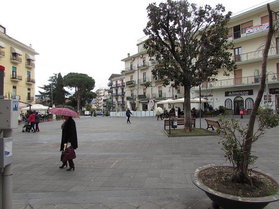 Paura ad Agropoli, tenta di rapire un bambino poi fugge