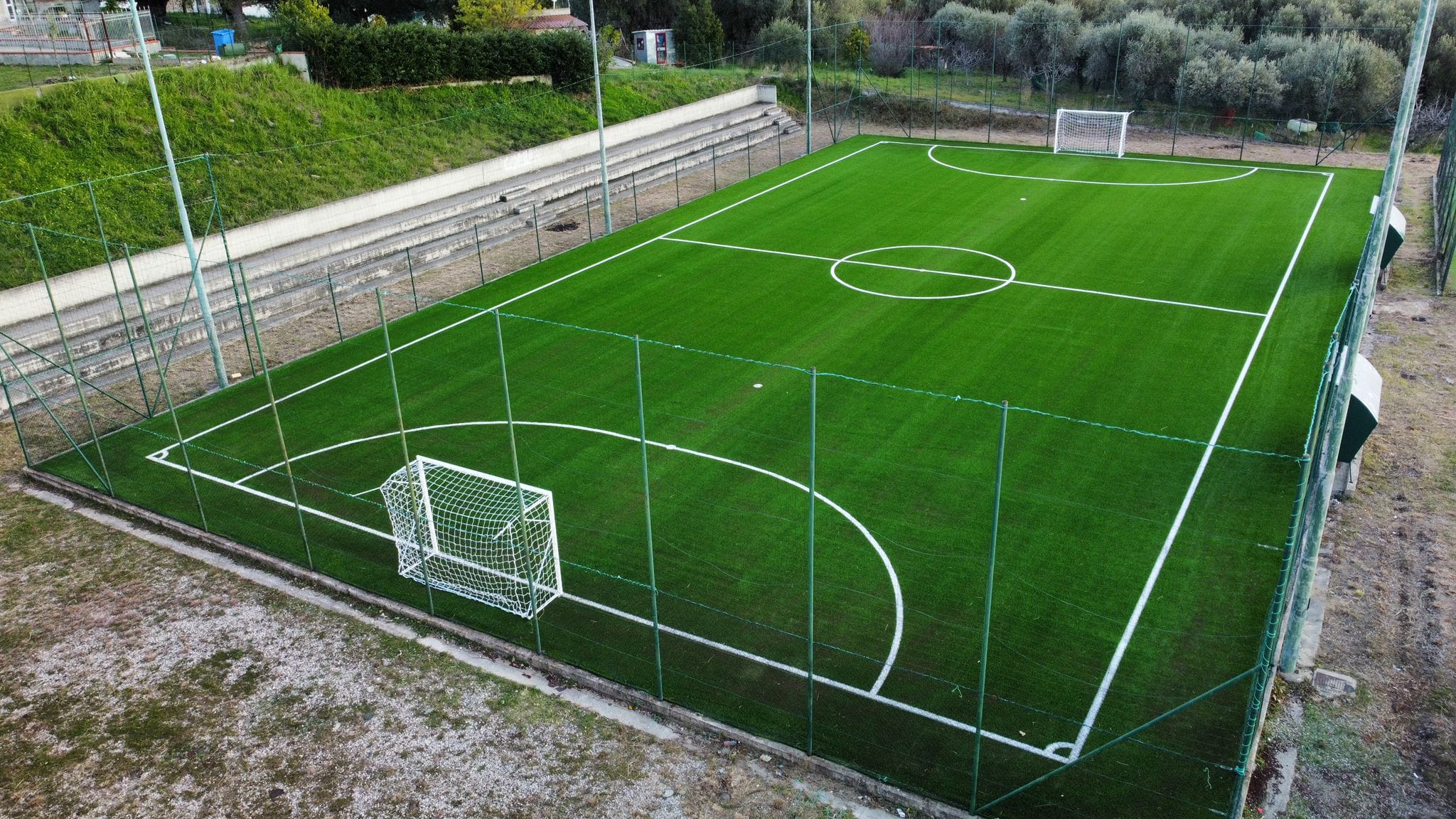 Ascea, rimesso a nuovo il campo di calcio a 5 vicino al palazzetto dello sport