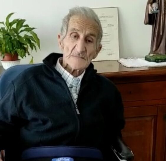 Sconfigge il Covid e un grave malore a 90 anni: Torraca riabbraccia Alfredo Crusco