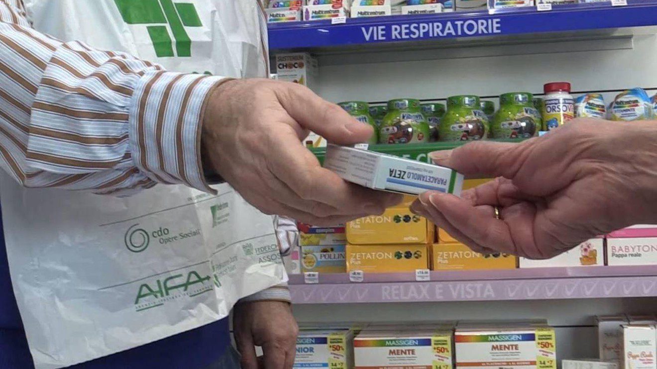 Guerra in Ucraina, ad Eboli raccolta farmaci per il popolo