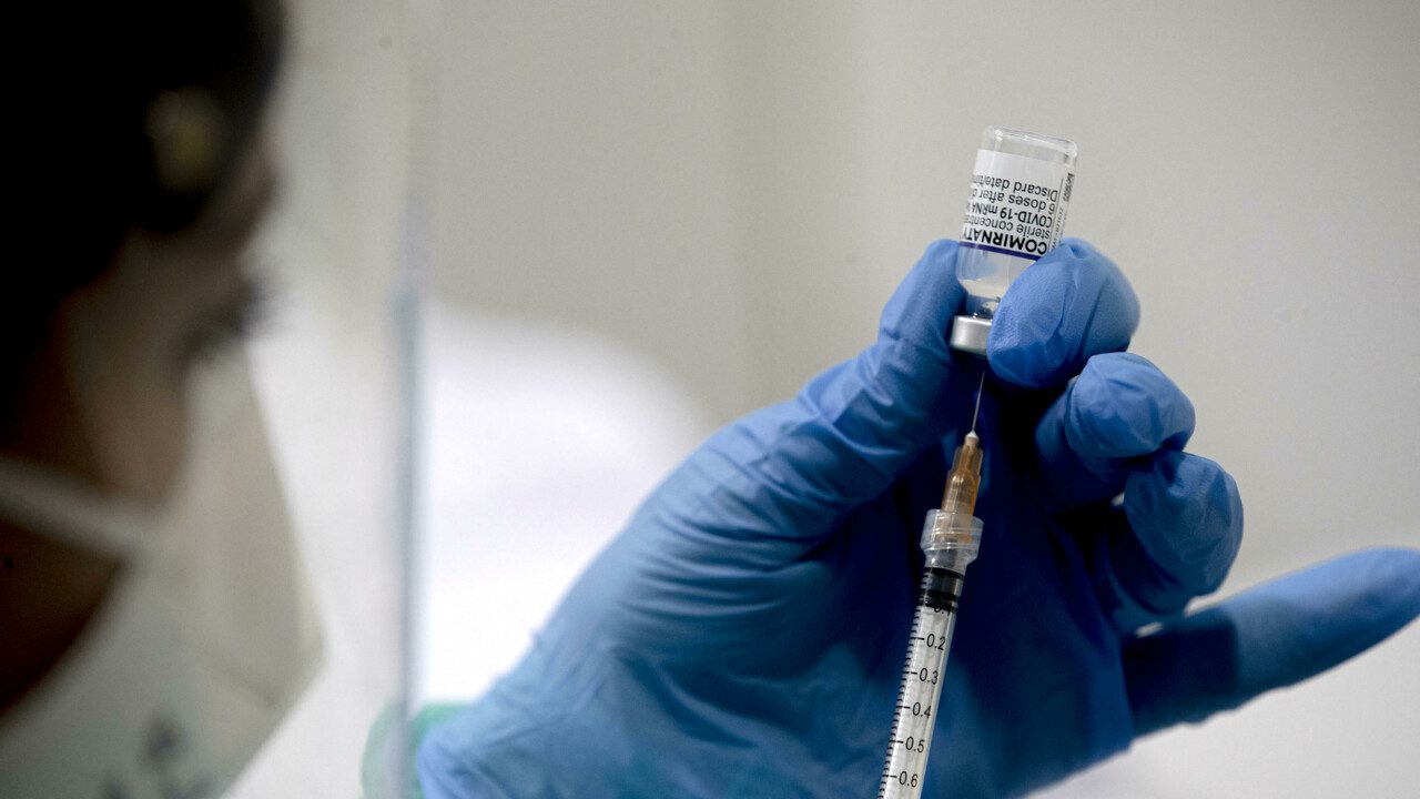 Contro l’obbligo vaccinale, anche 6 giovani del golfo di Policastro denunciano Draghi