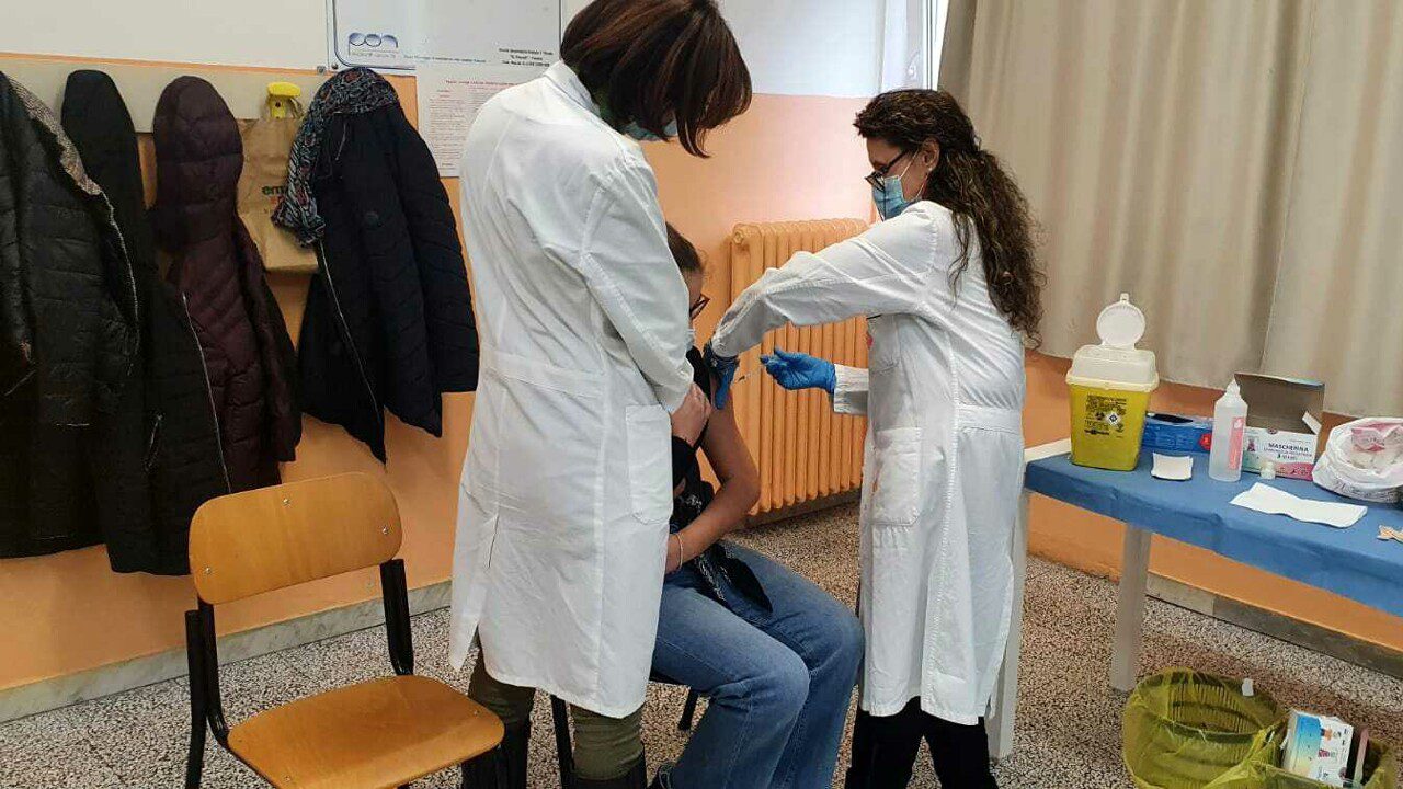 Caselle in Pittari, giornata di vaccinazioni: le modalità per prenotarsi